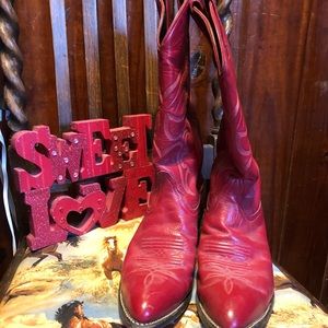 Perfect boots for Valentine’s Day. Tony Lama